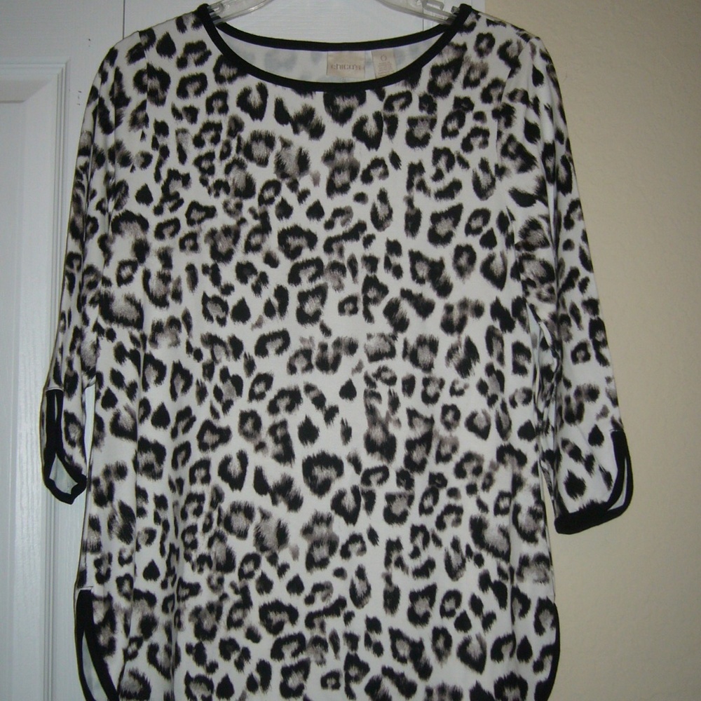 ANIMAL PRINT PULLOVER TOP SIZE SMALL
